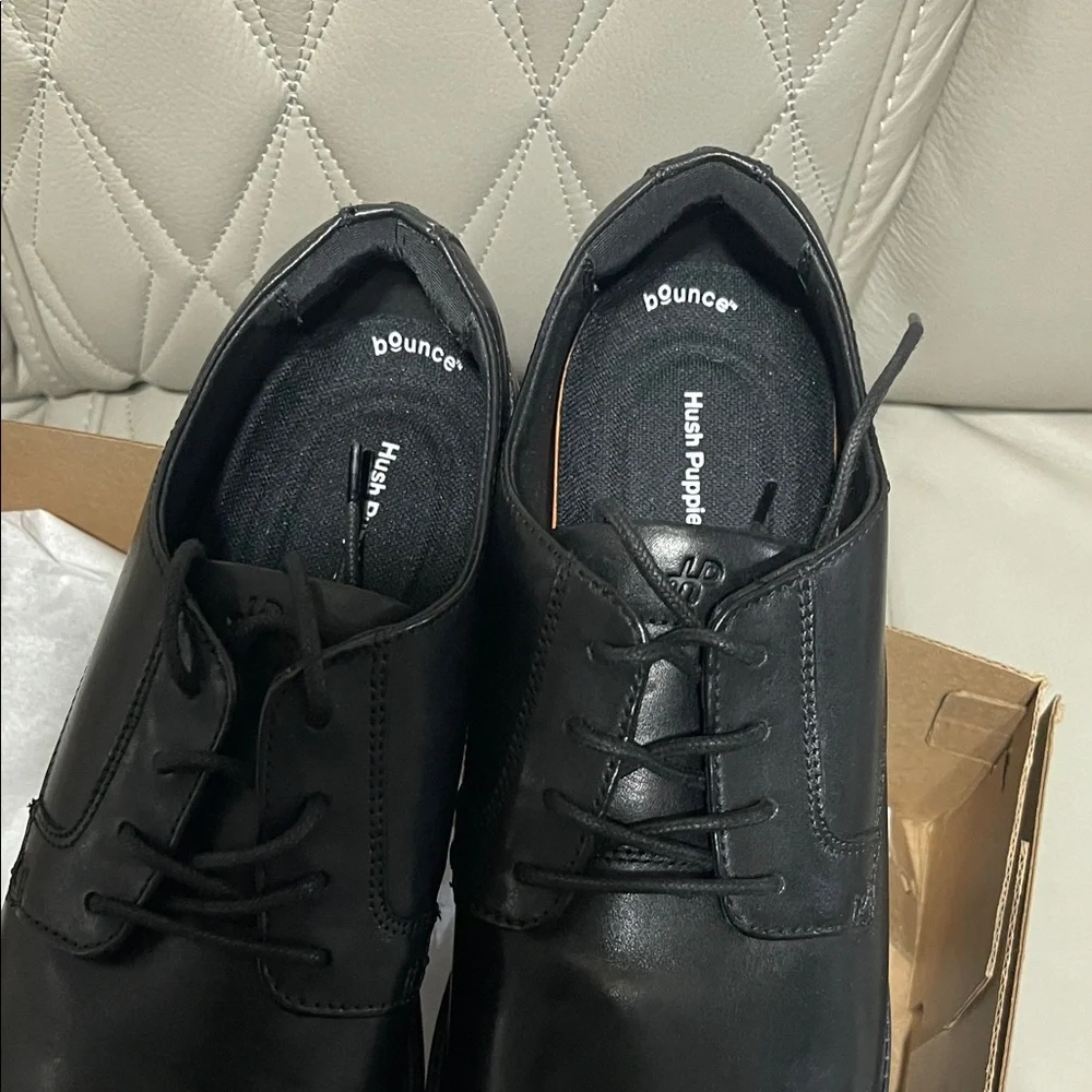 Hush Puppies Men's Black Leather Lace-Up Derby
